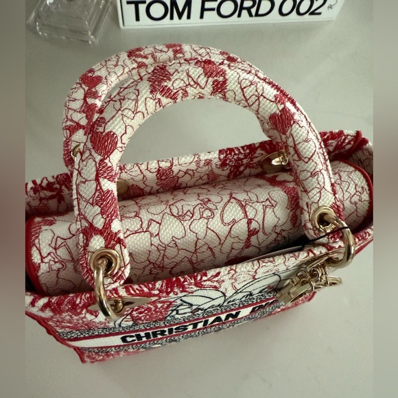 CHRISTIAN DIOR Cloth Embroidered M Dioramour D-Royaume Lady D-Lite ~ LIKE NEW - Picture 3 of 15